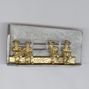 NOVELTY 3 DIMENSIONAL ULTRA MEN SITTING ON A BENCH PIN