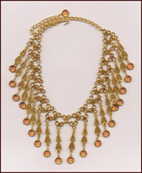 UNSIGNED GOLDETTE BIB NECKLACE