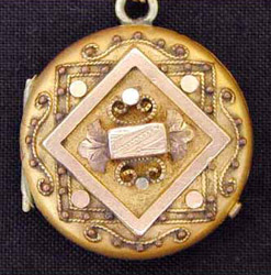 ORNATE GOLD FILLED ETRUSCAN STYLE VICTORIAN LOCKET
