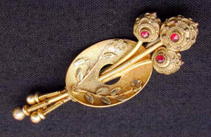 CHARMING VICTORIAN GOLD-FILLED BOUQUET PIN